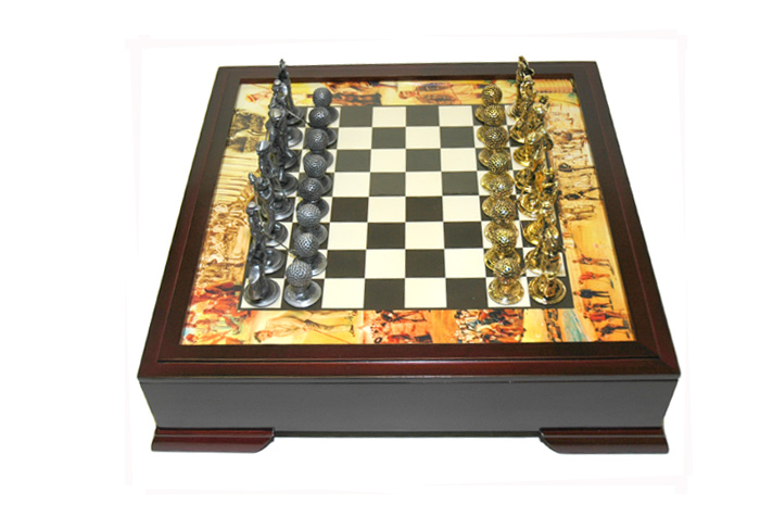 Walnut Golf Chess Set  With Metal Chessmen Pieces