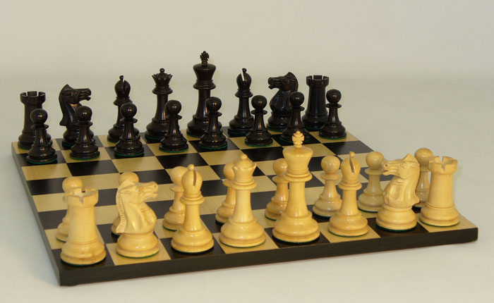 Green Knight Chess Set with Frameless Board