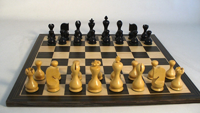 Antique Modern Boxwood Chess Set with Chessboard Veneered in Maple and Ebony Wood