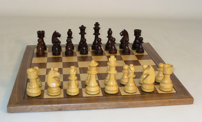 Rosewood Kasparov on Walnut Board Set