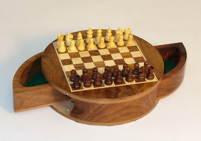 Moon Drawer Magnetic Chess Set