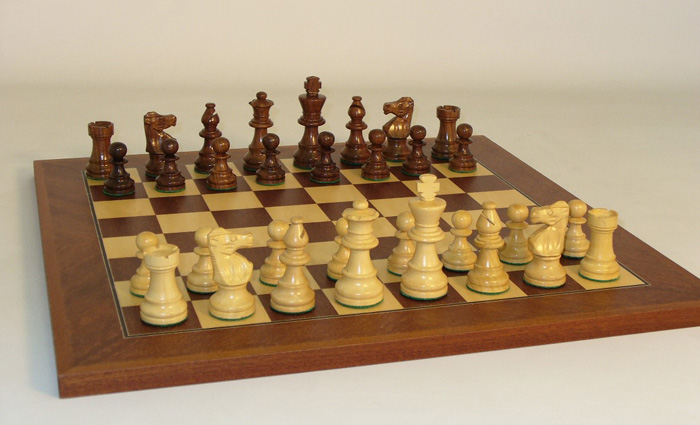 Sheesham Lardy Small Mahogany Chess Set