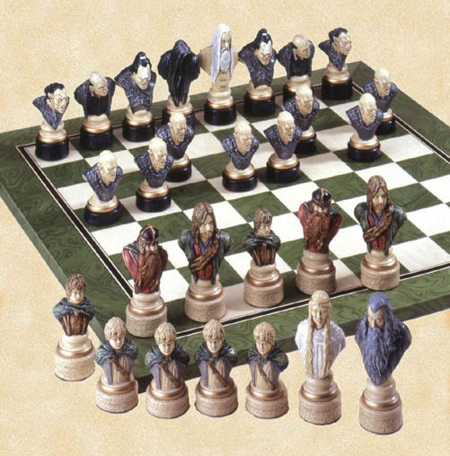 Hanpainted Polyresin Lord of The Rings Chessmen Set